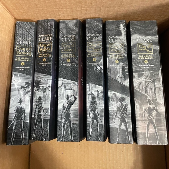 Mortal Instruments complete set. New condition! - Picture 2 of 2